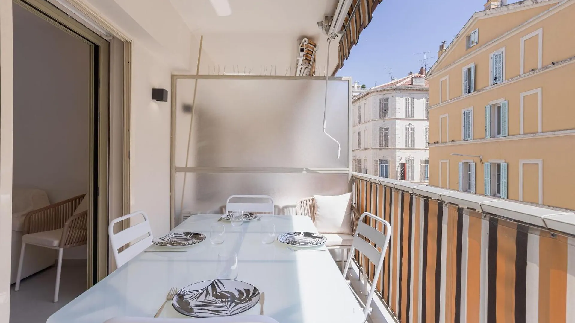 Apartment 7 Pradignac Full 3Bdrs By Halldis Cannes France
