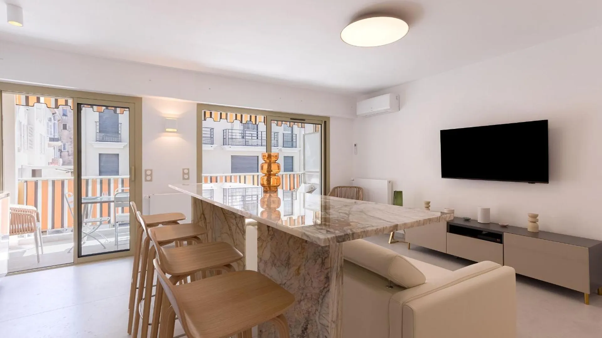 7 Pradignac Full 3Bdrs By Halldis Cannes France