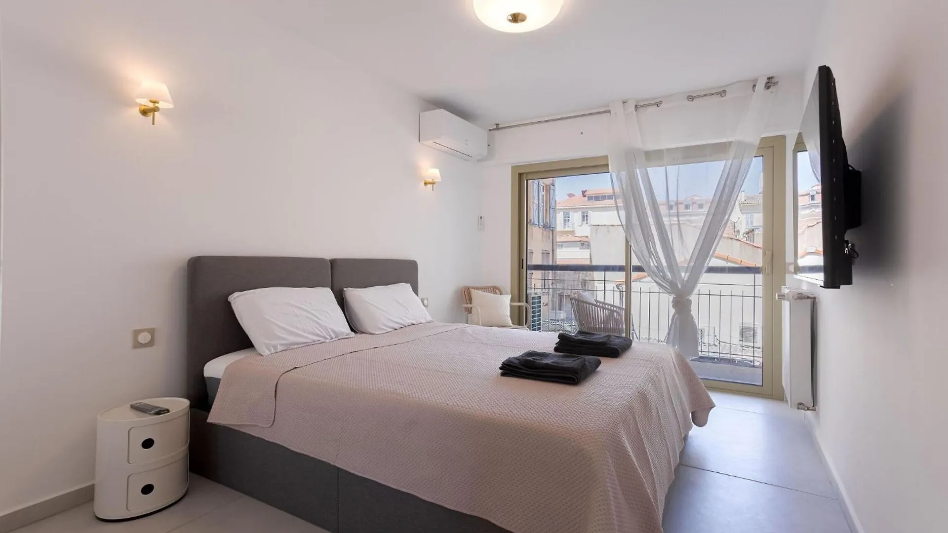 7 Pradignac Full 3Bdrs By Halldis Cannes Apartment
