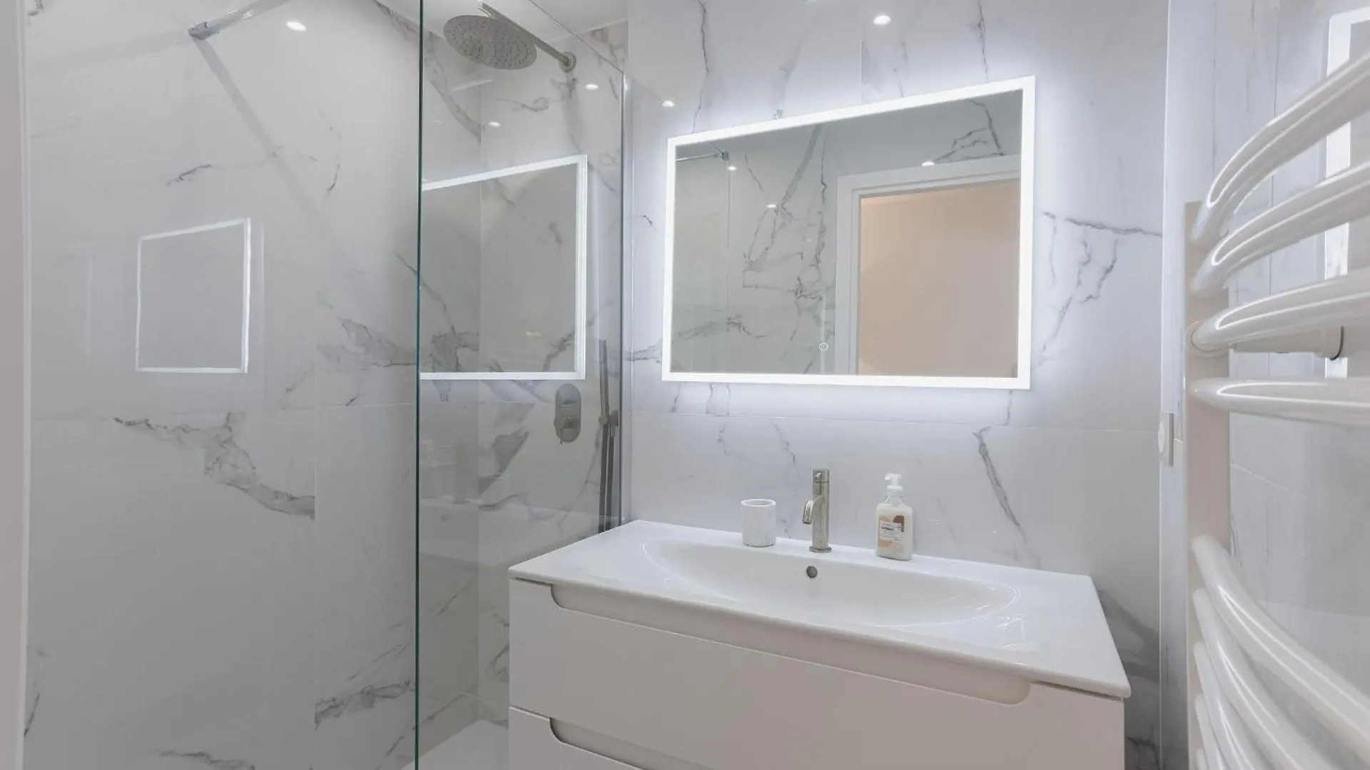 Apartment 7 Pradignac Full 3Bdrs By Halldis Cannes
